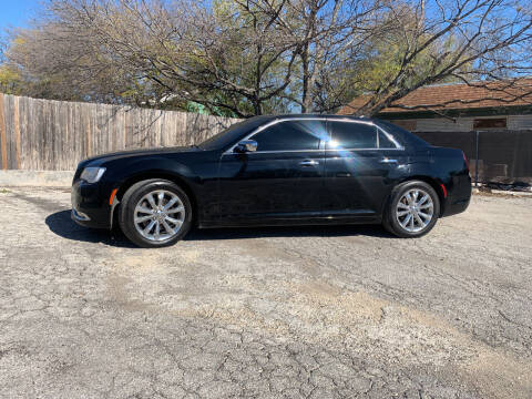 2018 Chrysler 300 for sale at H & H AUTO SALES in San Antonio TX