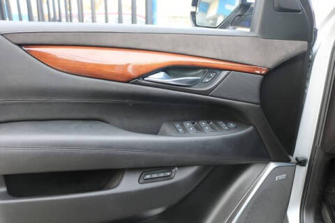 2016 Cadillac Escalade ESV Luxury Collection