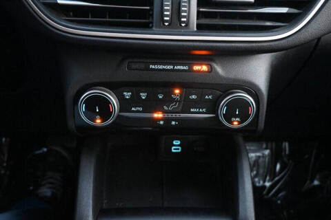 2022 Ford Escape Hybrid SE