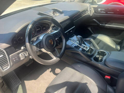 2022 Porsche Cayenne Coupe Platinum Edition
