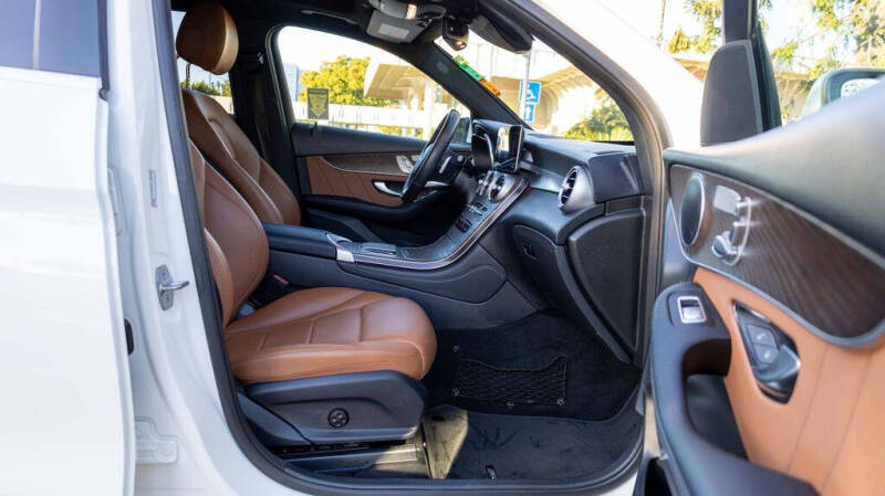 2020 Mercedes-Benz GLC GLC 300