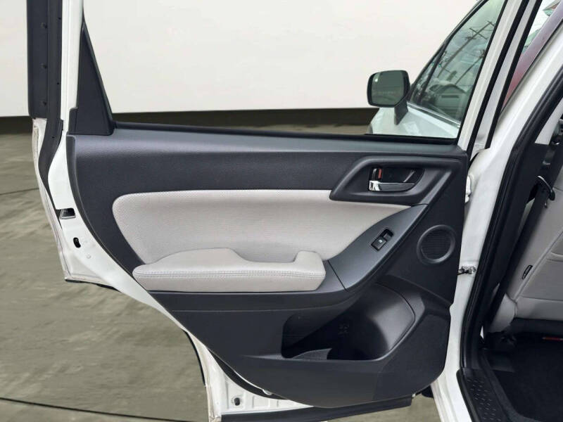 2015 Subaru Forester 2.5i Touring