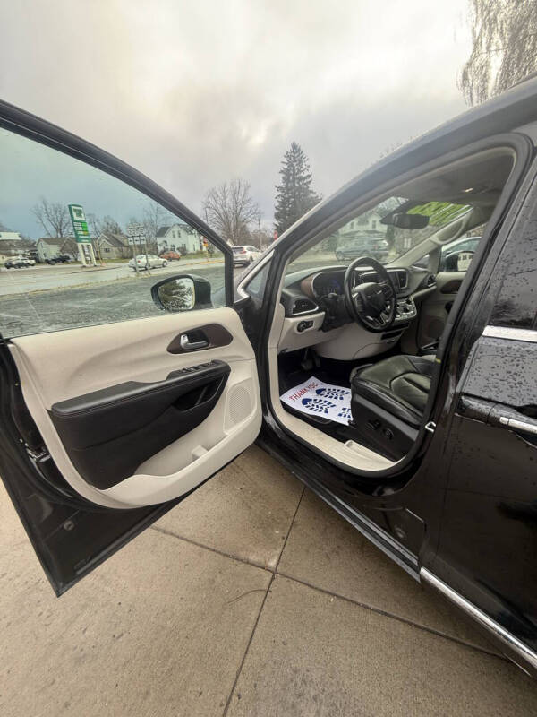 2017 Chrysler Pacifica Touring Plus