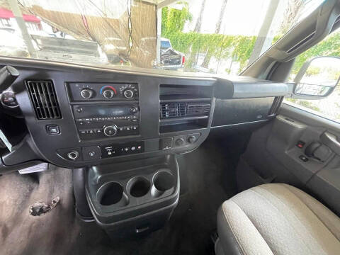 2017 Chevrolet Express LT 3500