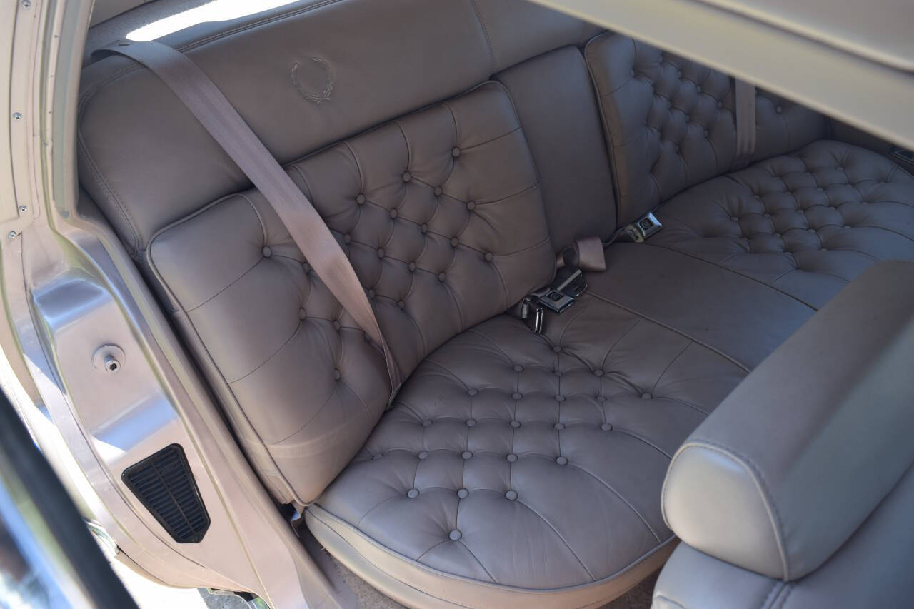 1991 Cadillac Brougham 158
