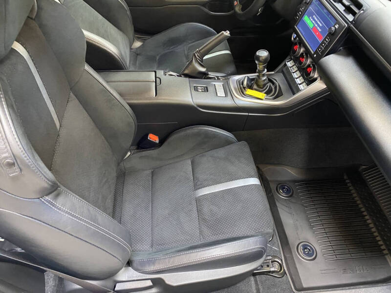 2025 Toyota GR86 Premium