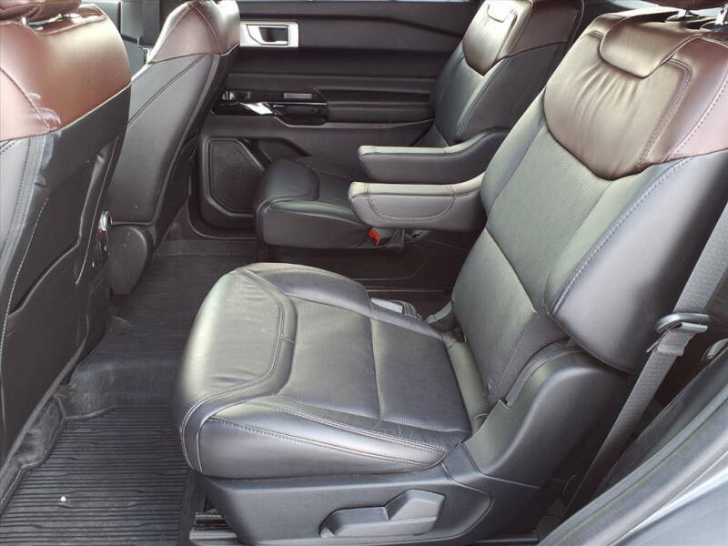 2023 Ford Explorer Hybrid Platinum