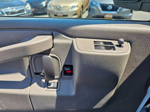 2022 Chevrolet Express 3500