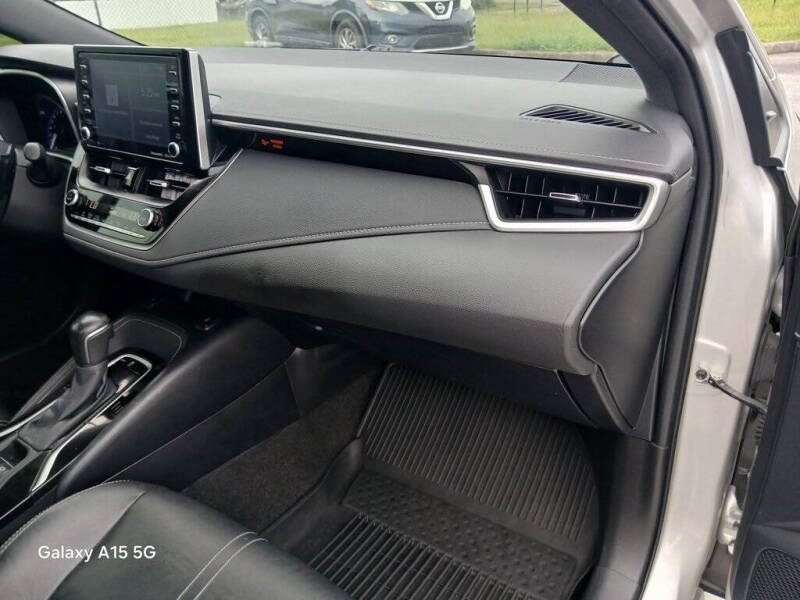 2020 Toyota Corolla Hatchback XSE