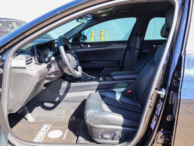 2022 Kia K5