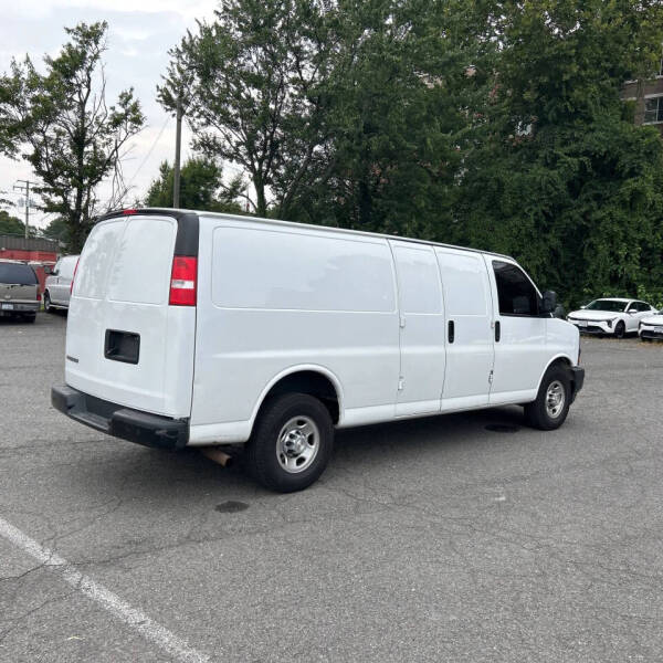 2018 Chevrolet Express 2500
