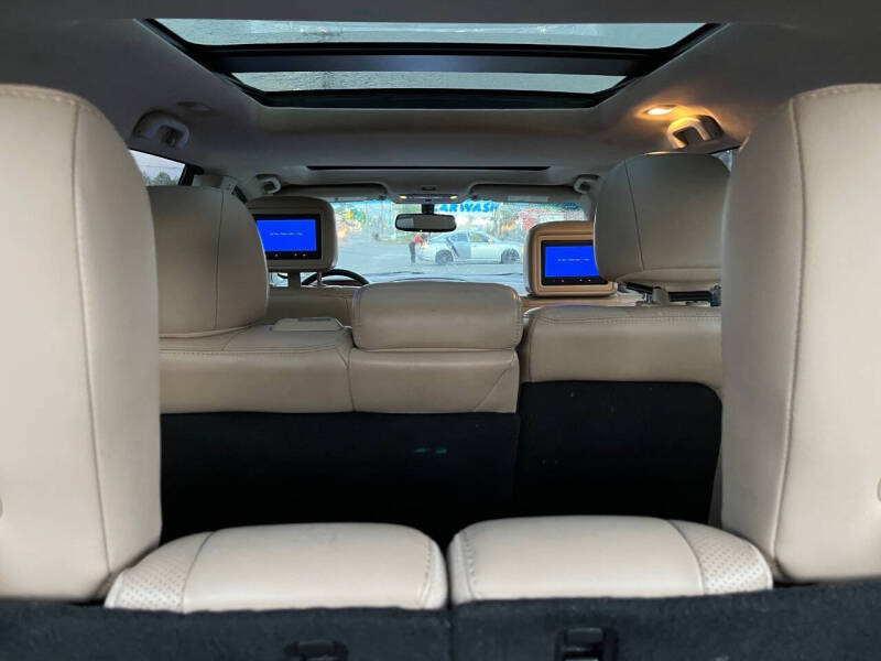 2016 Nissan Pathfinder SL