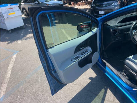 2013 Toyota Prius c