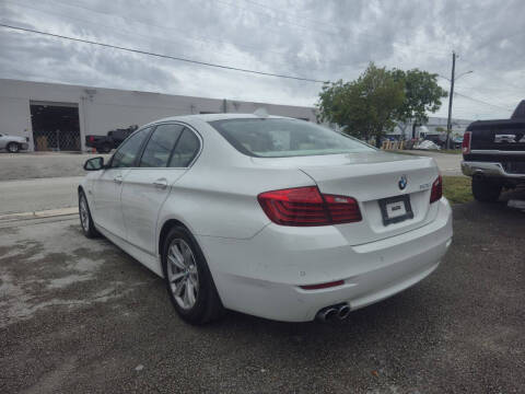 2015 BMW 5 Series 528i