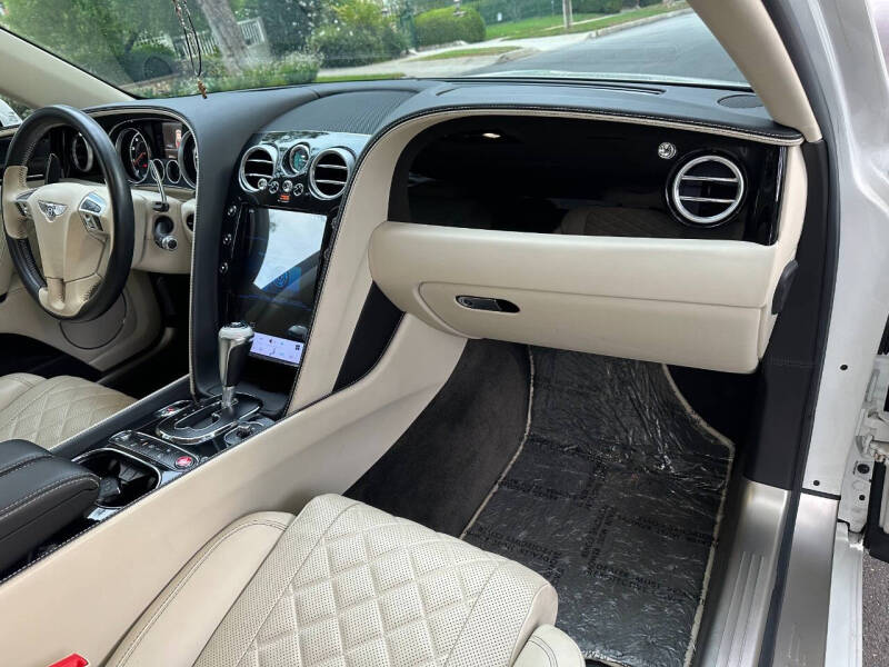 2018 Bentley Flying Spur V8