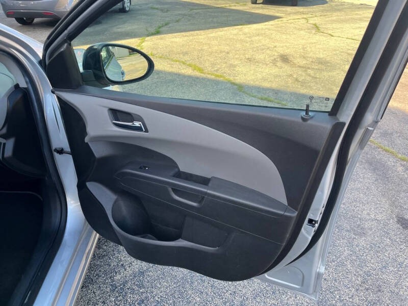 2013 Chevrolet Sonic LT Auto