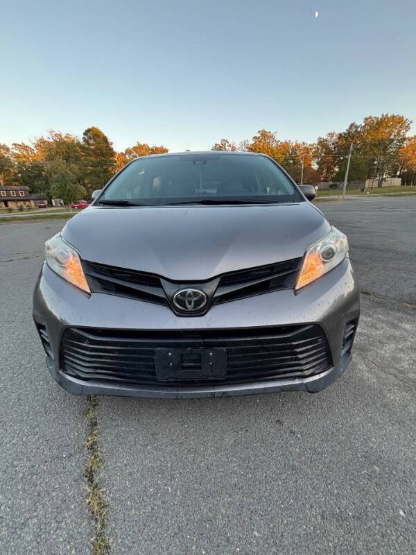 2018 Toyota Sienna L 7-Passenger