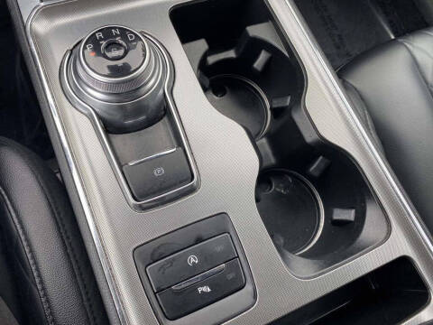 2024 Ford Edge Titanium