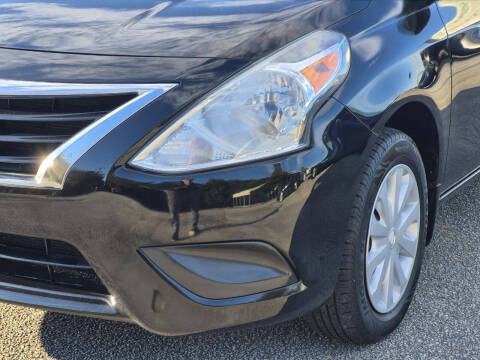 2017 Nissan Versa 1.6 S Plus