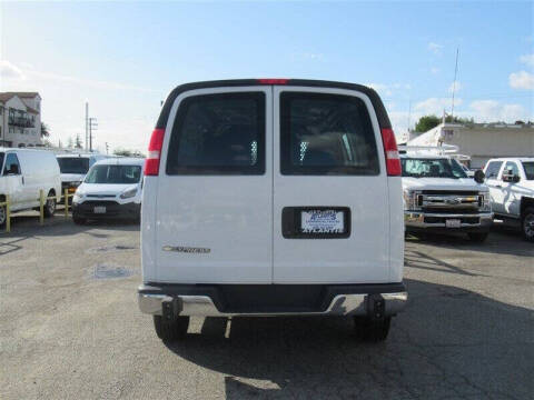 2022 Chevrolet Express 2500