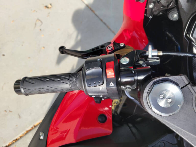 2015 Suzuki GSX-R1000