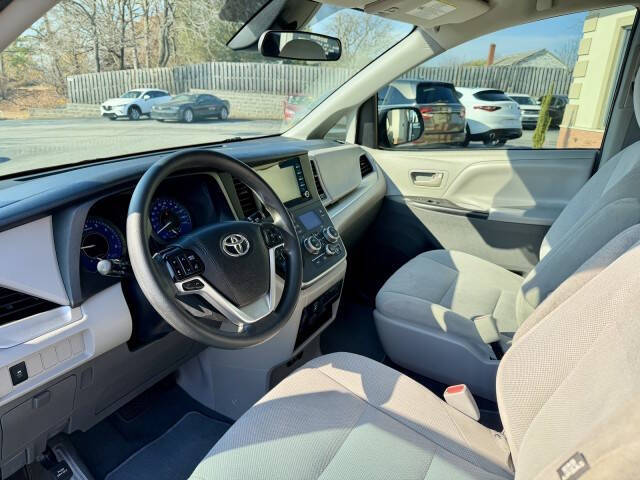 2020 Toyota Sienna L 7-Passenger