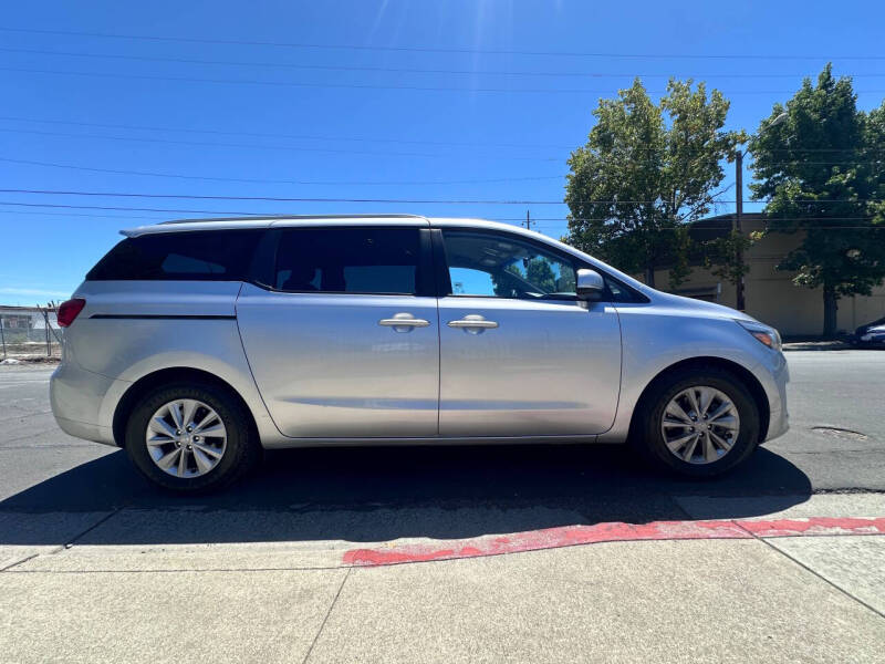 2016 Kia Sedona LX