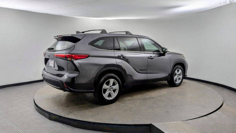 2021 Toyota Highlander L