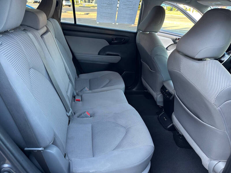 2020 Toyota Highlander L