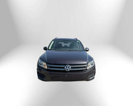 2016 Volkswagen Tiguan for sale at R&R Car Company in Mount Clemens MI