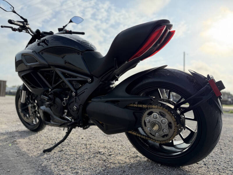 2011 Ducati Diavel Carbon