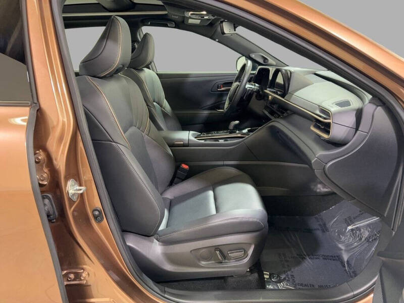 2025 Toyota Crown Platinum