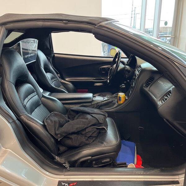 2002 Chevrolet Corvette 3