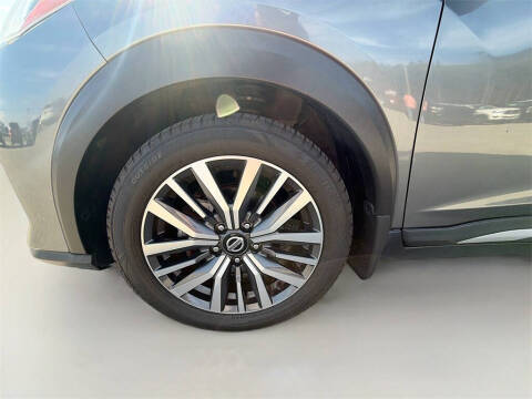 2021 Nissan Kicks SR