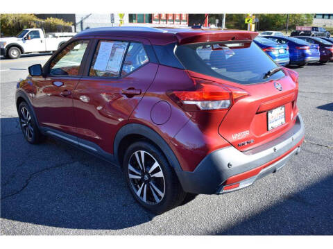 2020 Nissan Kicks SR