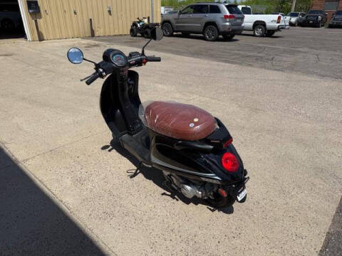 2025 Icebear Ascend Bella