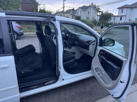 2016 Dodge Grand Caravan SXT Plus