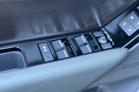 2026 Land Rover Range Rover Velar P250 Dynamic SE