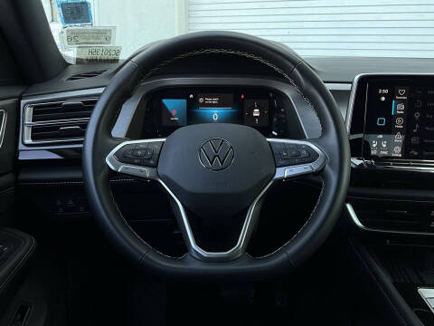 2025 Volkswagen Atlas Cross Sport SE 4Motion