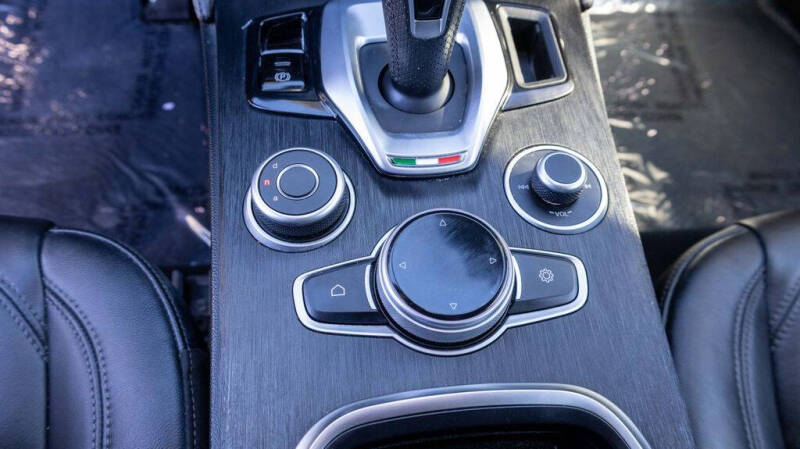 2022 Alfa Romeo Stelvio Sprint