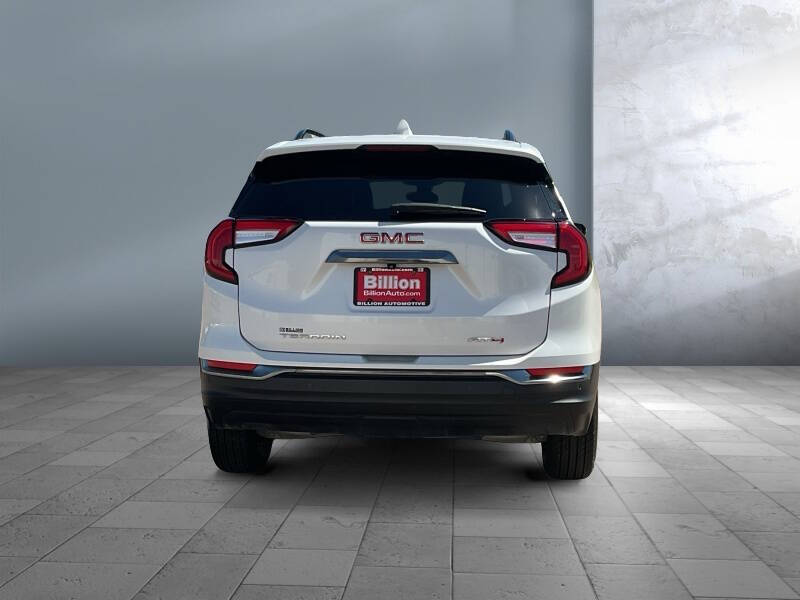 2022 GMC Terrain AT4