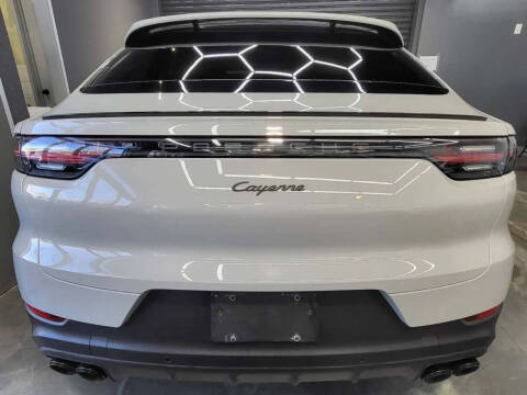 2023 Porsche Cayenne Coupe Platinum Edition