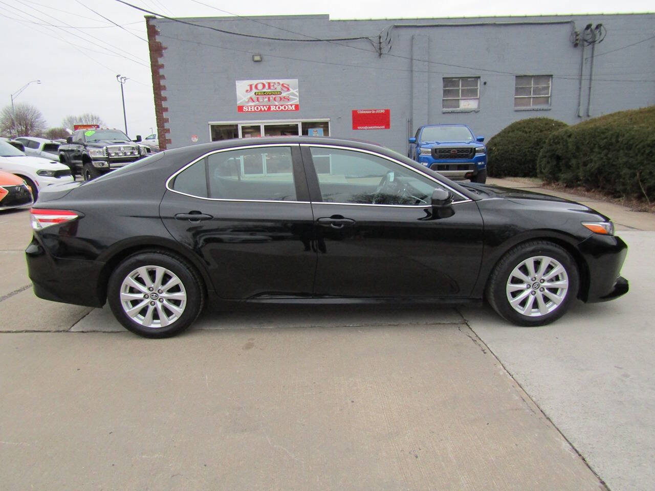 2018 Toyota Camry for sale at Joe s Preowned Autos in Moundsville, WV