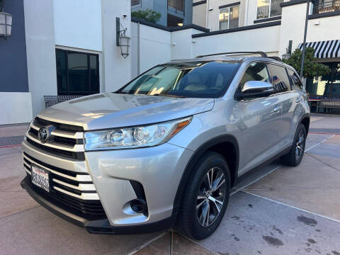 2019 Toyota Highlander LE