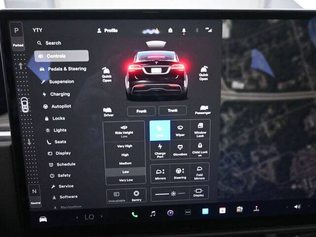 2023 Tesla Model X Standard Range