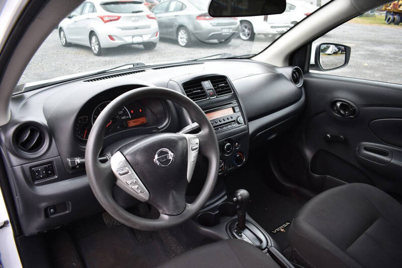 2016 Nissan Versa 1.6 S Plus