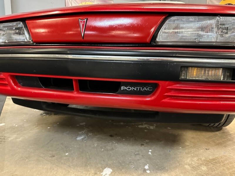 1991 Pontiac Sunbird LE