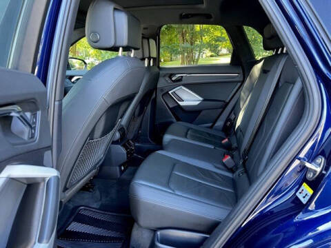 2021 Audi Q3 quattro Premium 40 TFSI