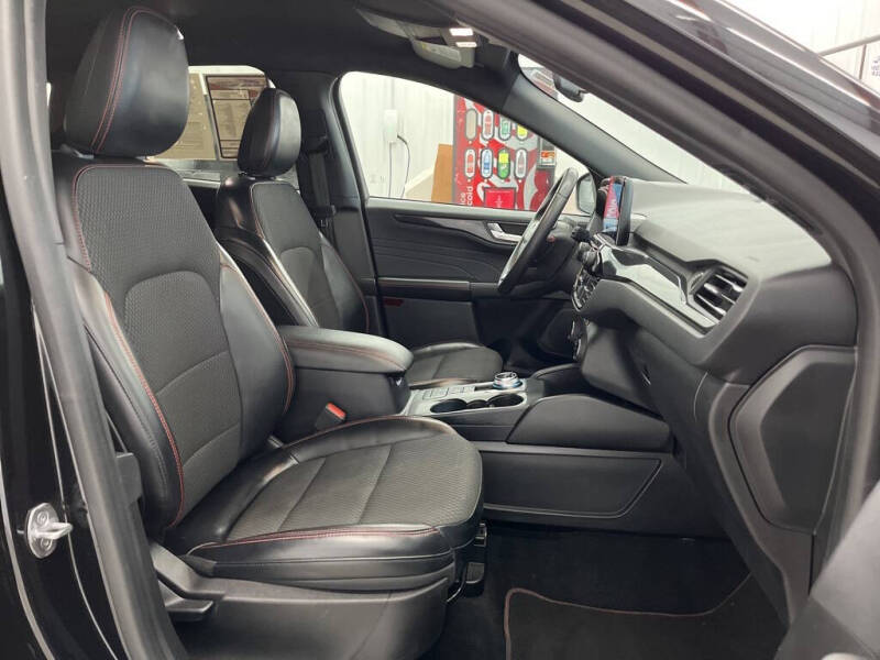 2023 Ford Escape ST-Line