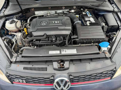 2016 Volkswagen Golf GTI SE